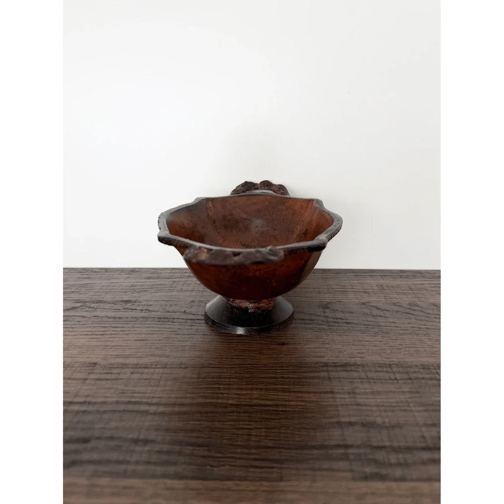 Vintage Metal Rustic Farmhouse Distressed Rose Handle Detailing Footed Bowl Dish